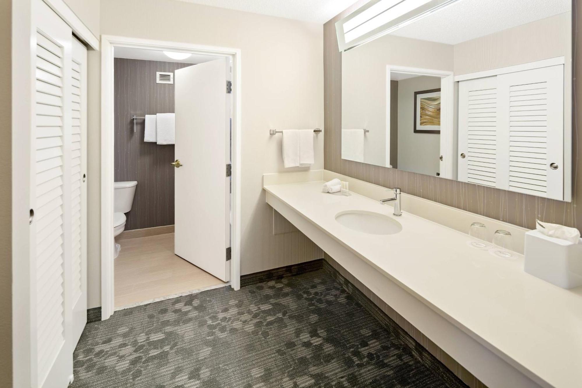 Courtyard By Marriott Bryan College Station Hotel Kültér fotó